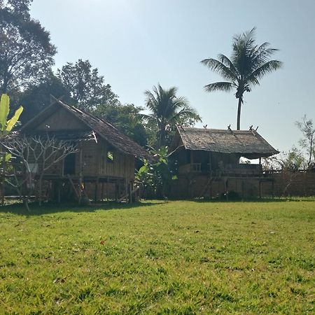 Vangvieng Ruby'Homestay Vang Vieng Εξωτερικό φωτογραφία