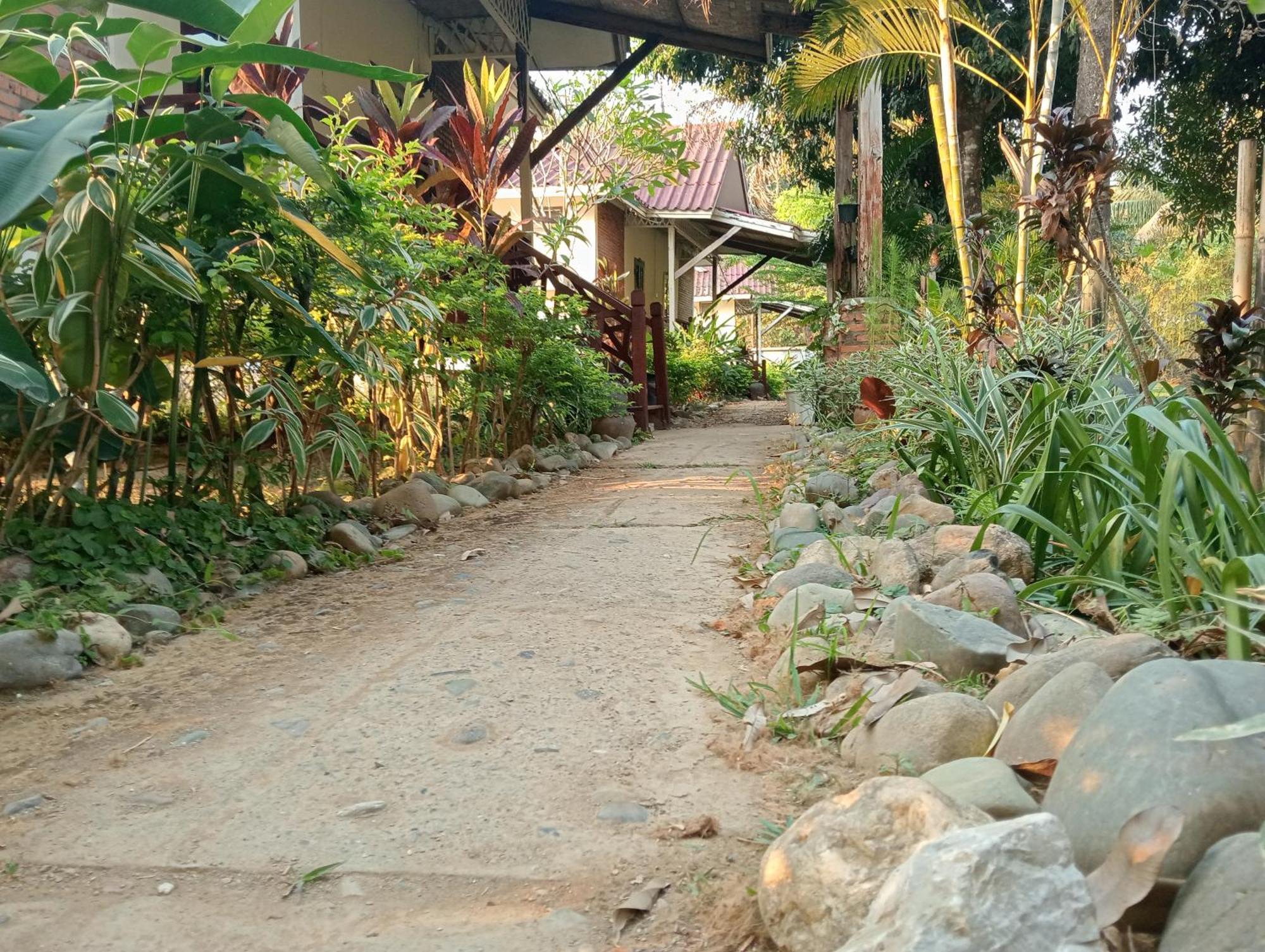 Vangvieng Ruby'Homestay Vang Vieng Εξωτερικό φωτογραφία
